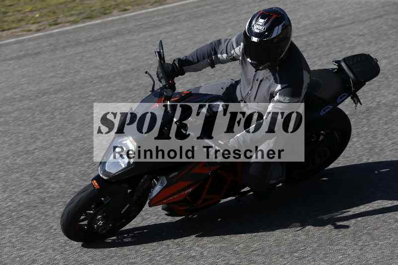 /01 02.04.2026 MAZ ADR/Gruppe rot/ohne